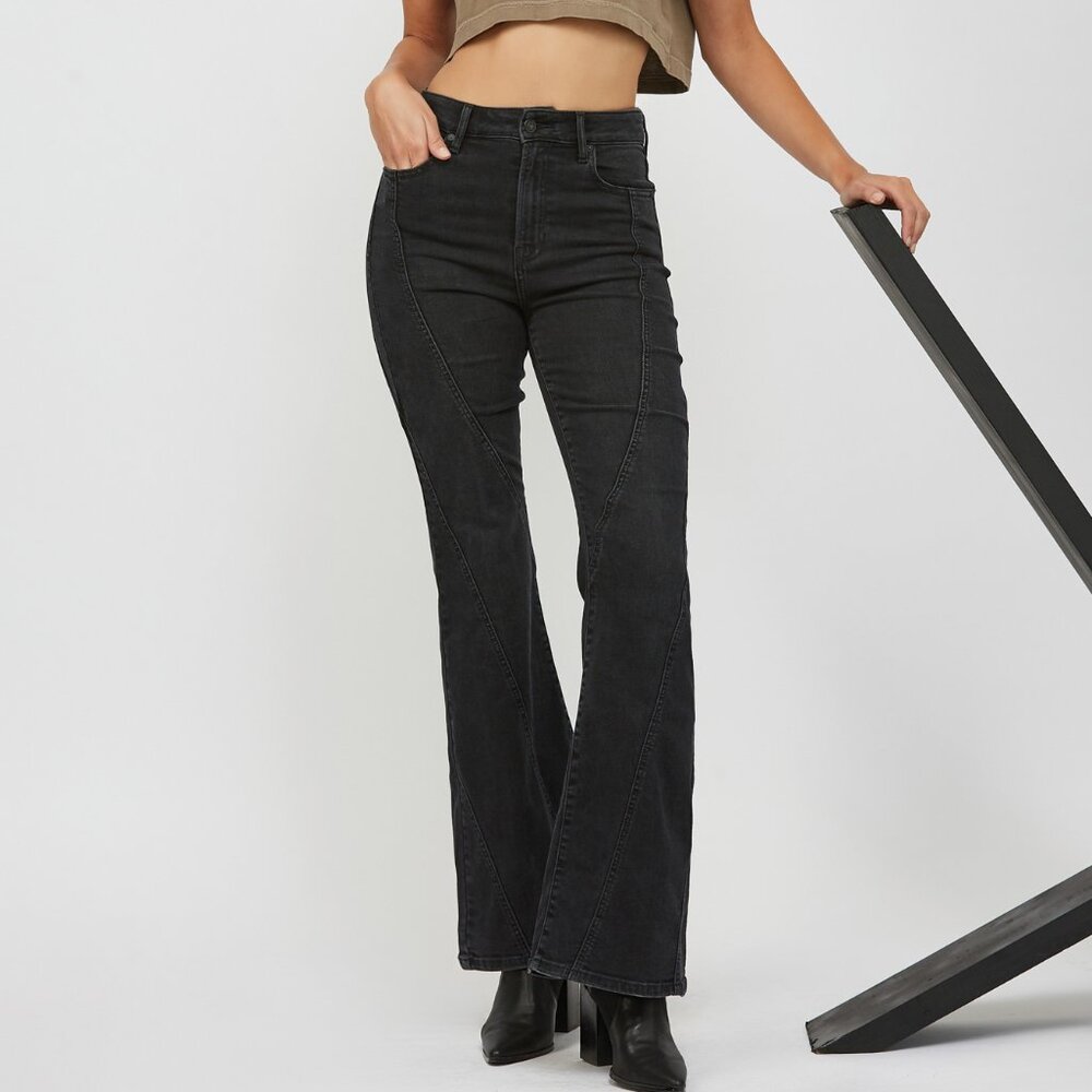 NWT Hidden Jeans Happi High Rise Fashion Seamed Flare In Charcoal
